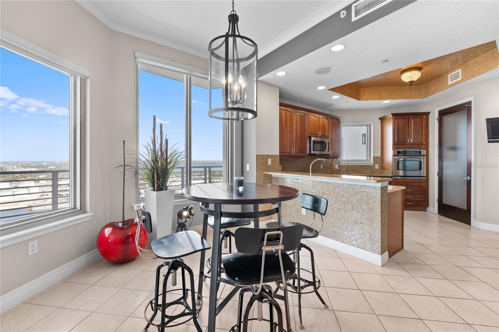 Image 12 of 49 For 1209 Cumberland Avenue 2703