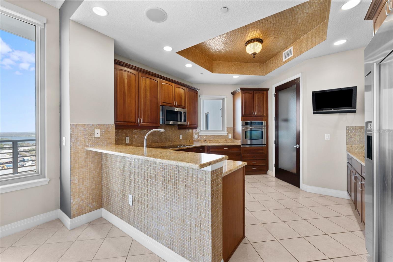 Image 13 of 49 For 1209 Cumberland Avenue 2703
