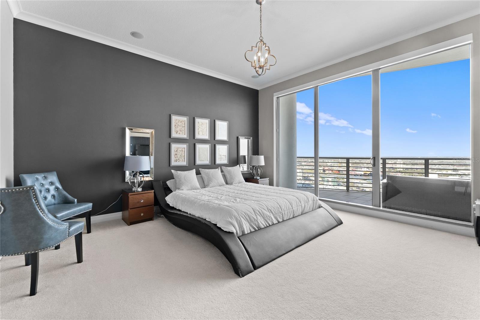 Image 18 of 49 For 1209 Cumberland Avenue 2703