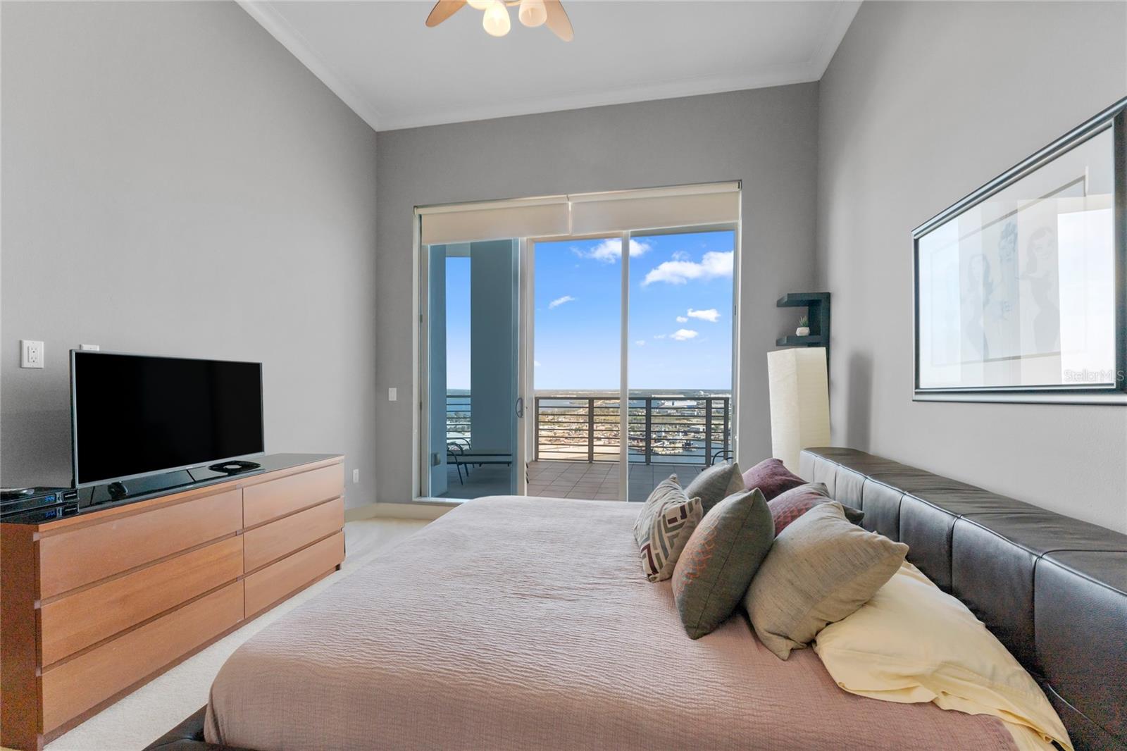 Image 23 of 49 For 1209 Cumberland Avenue 2703