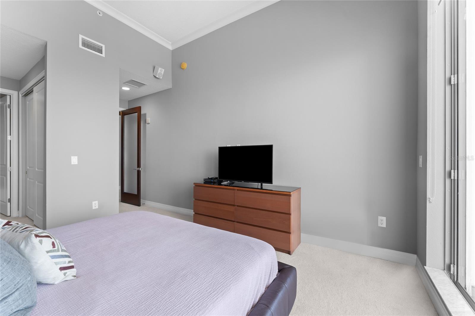 Image 24 of 49 For 1209 Cumberland Avenue 2703