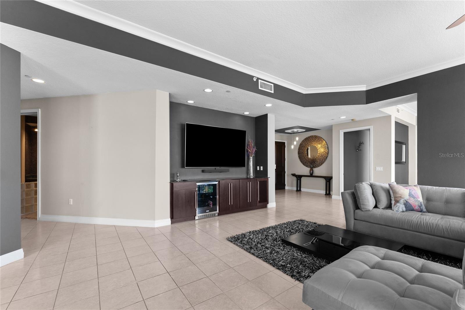 Image 7 of 49 For 1209 Cumberland Avenue 2703