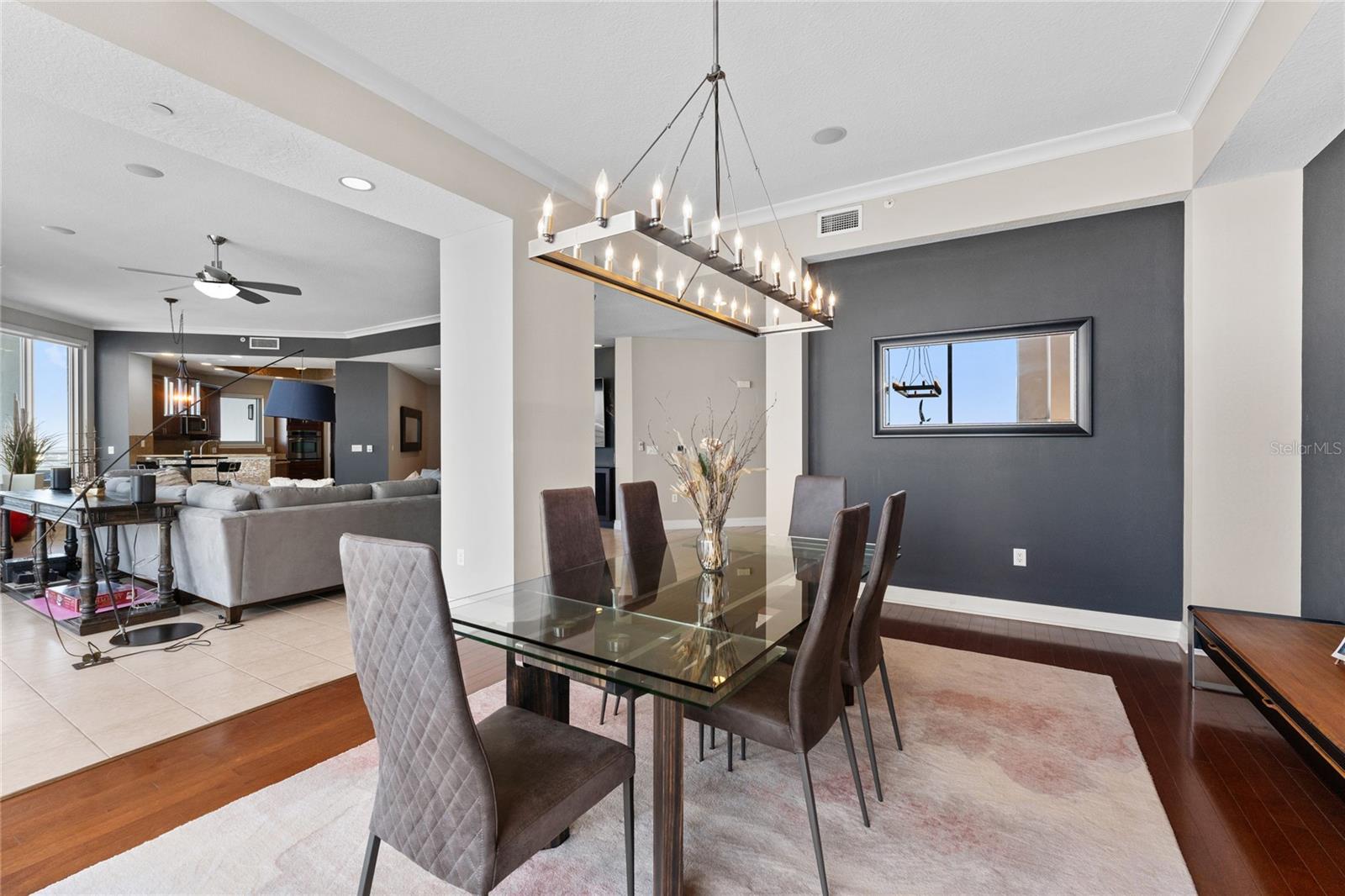 Image 9 of 49 For 1209 Cumberland Avenue 2703