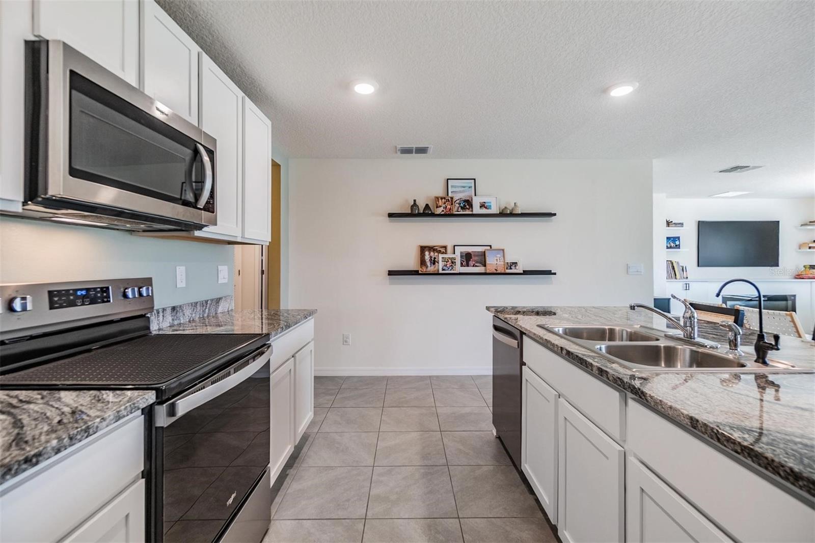 Image 12 of 45 For 13304 Mylion Way