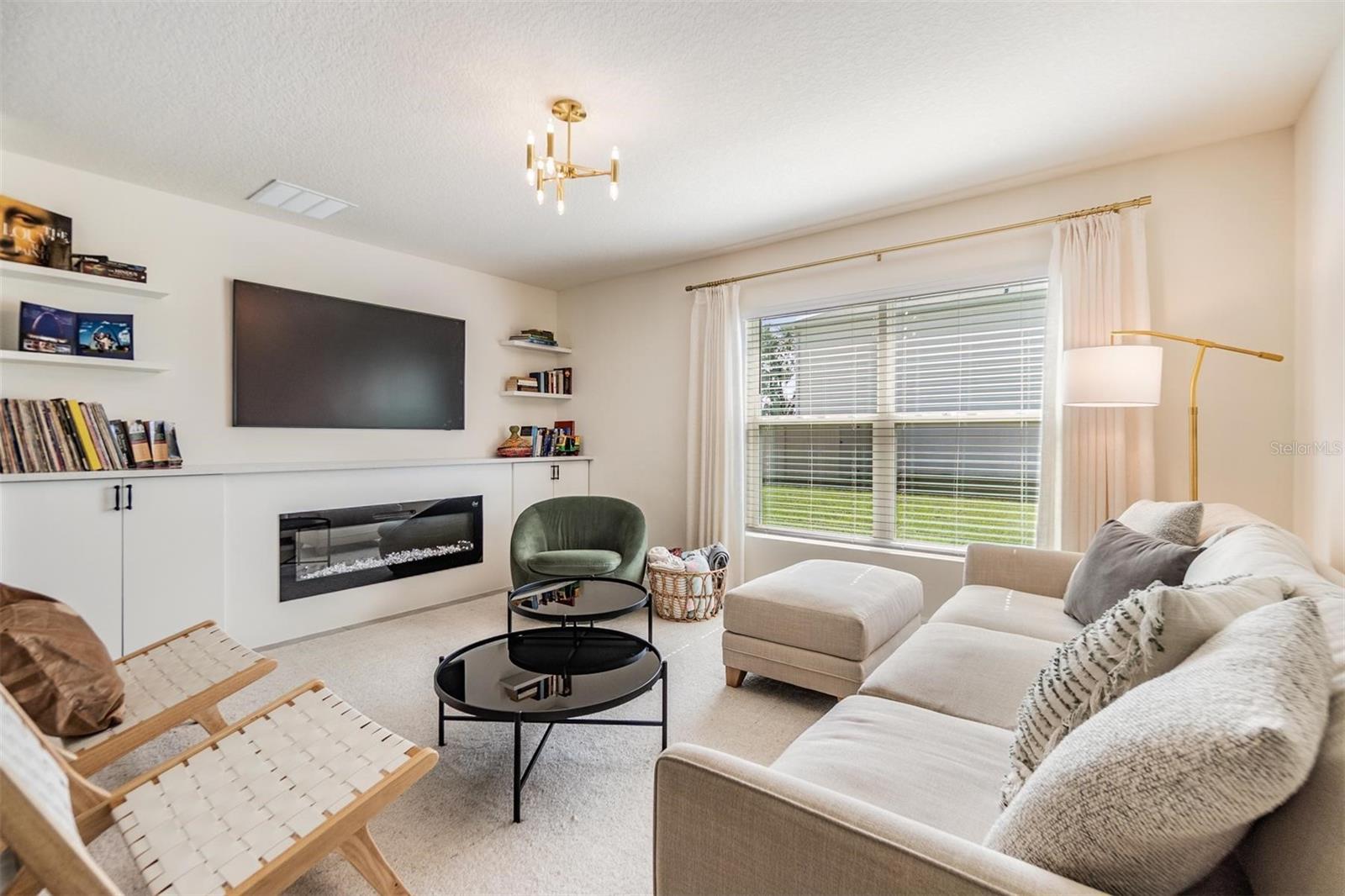 Image 18 of 45 For 13304 Mylion Way