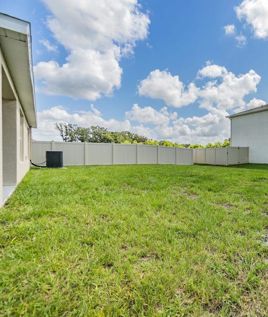 Image 37 of 45 For 13304 Mylion Way