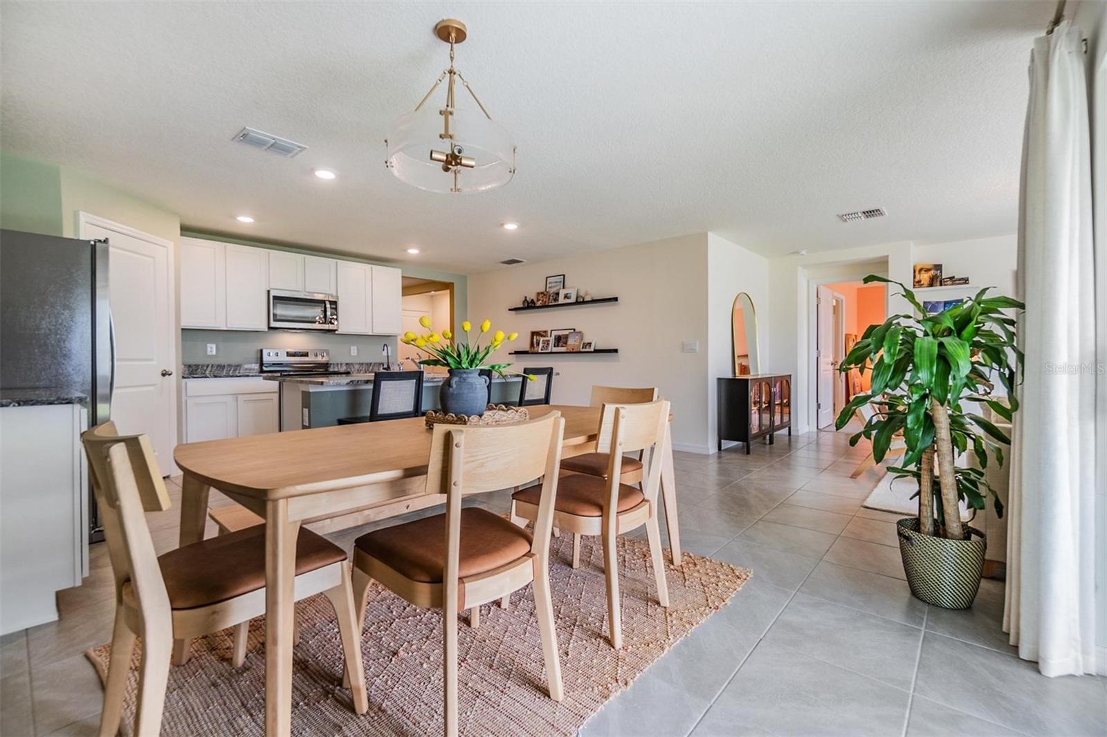 Image 7 of 45 For 13304 Mylion Way
