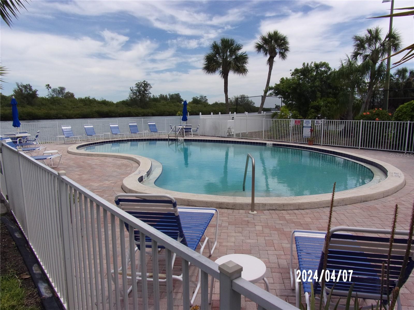 Image 20 of 25 For 18325 Gulf Boulevard 304