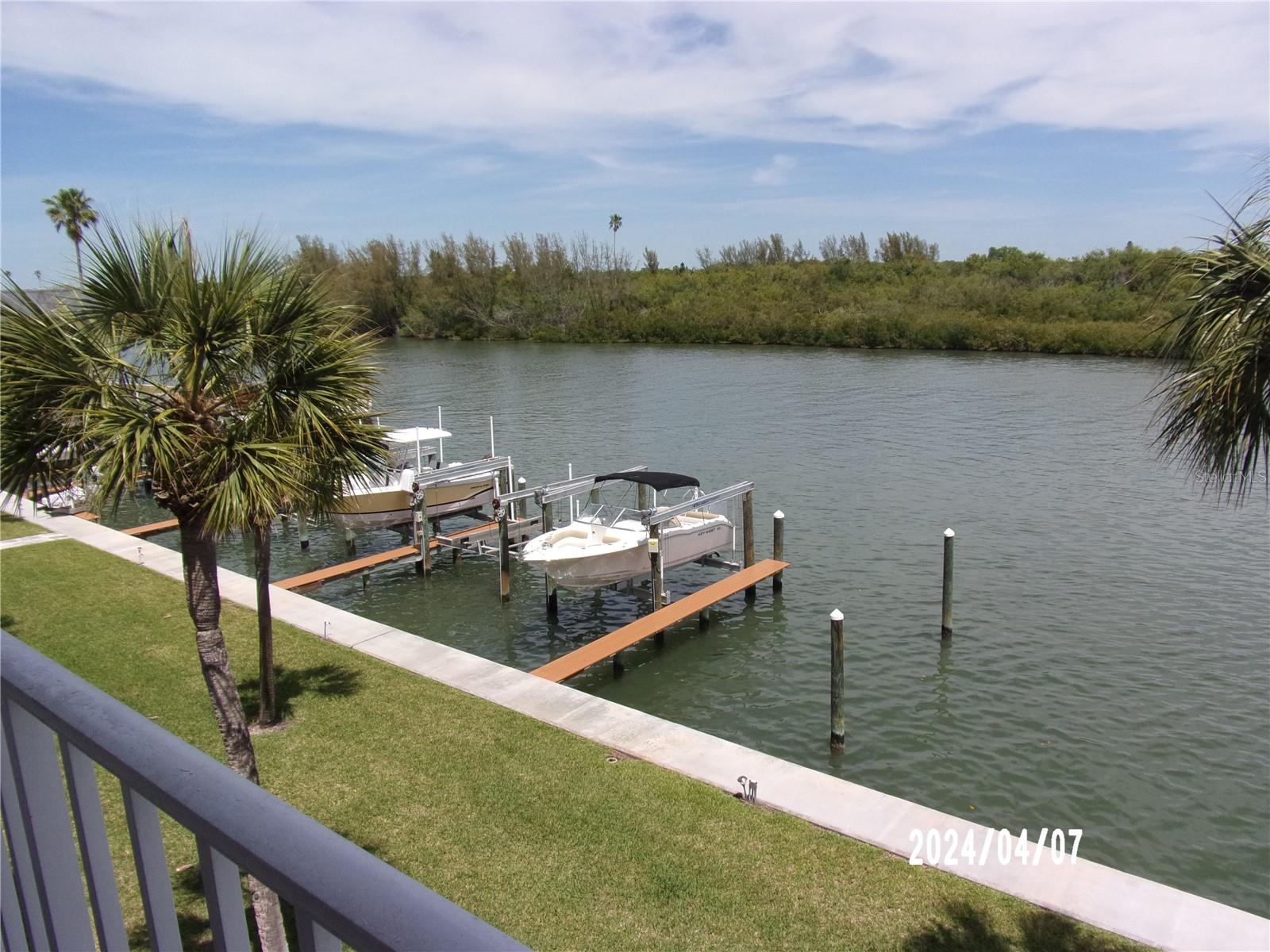 Image 23 of 25 For 18325 Gulf Boulevard 304
