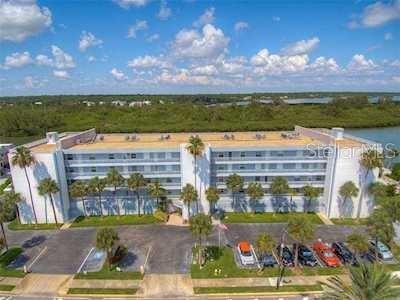 Image 25 of 25 For 18325 Gulf Boulevard 304