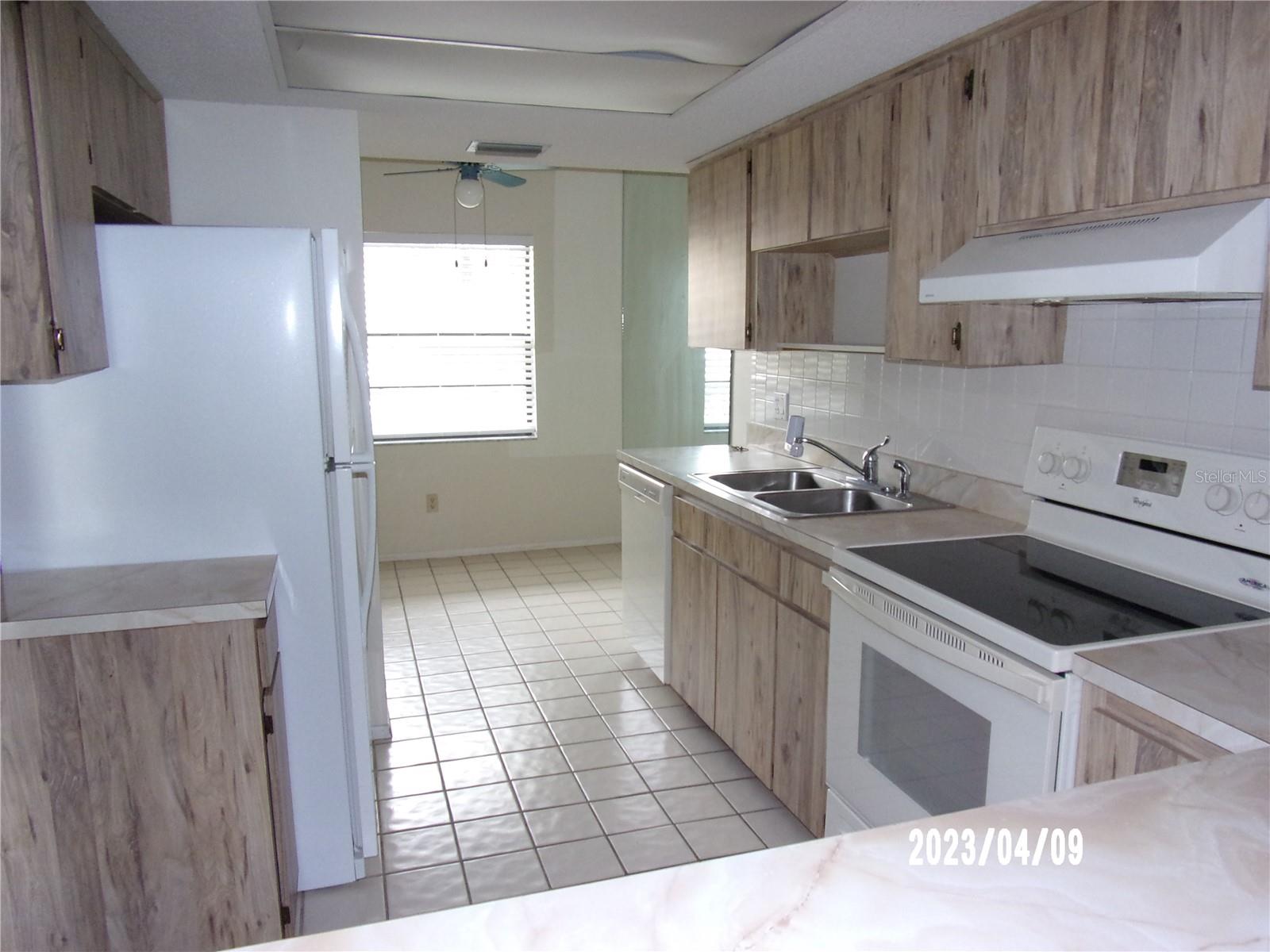 Image 5 of 25 For 18325 Gulf Boulevard 304
