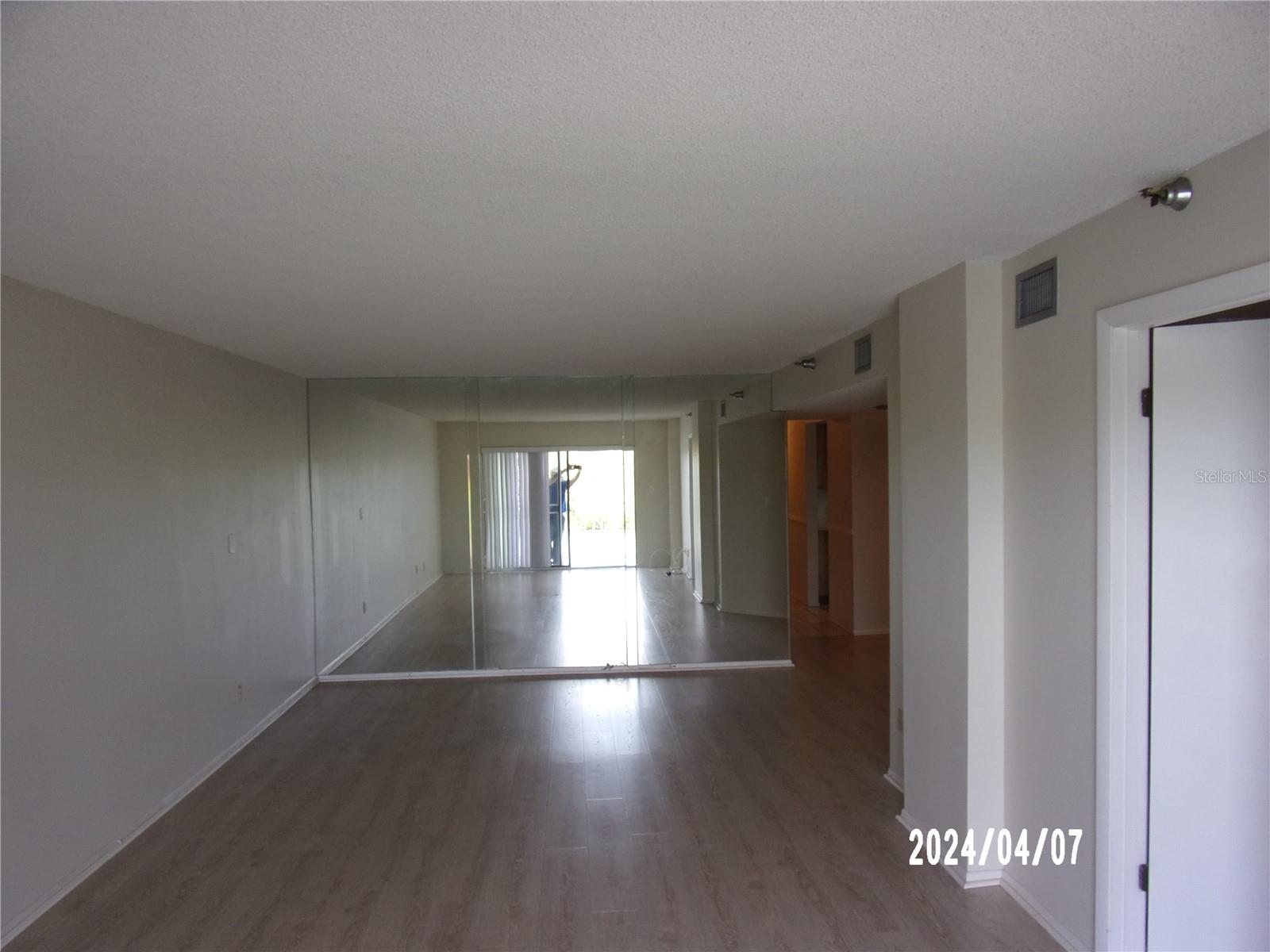 Image 8 of 25 For 18325 Gulf Boulevard 304