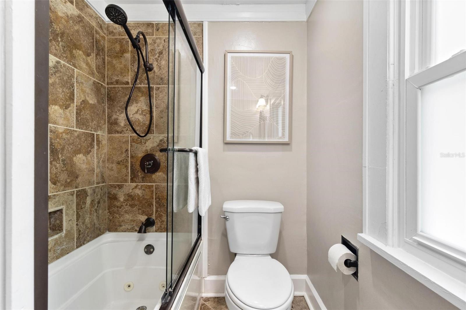 Image 22 of 31 For 304 21st Avenue N