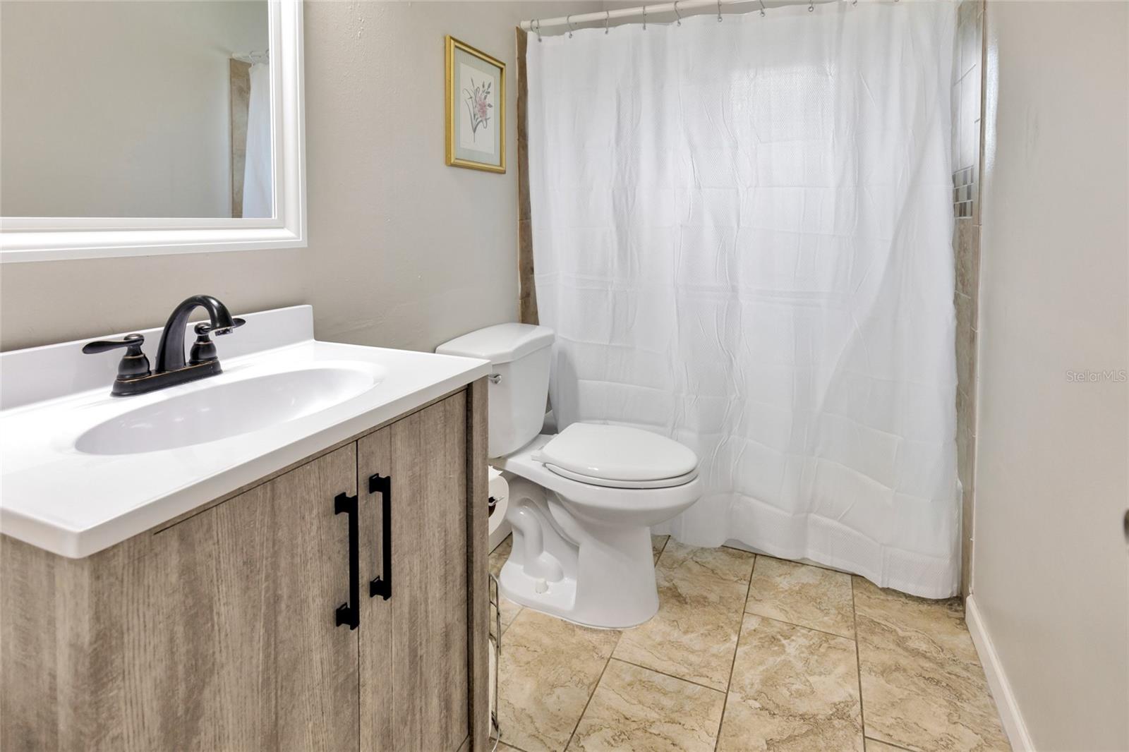 Image 15 of 27 For 10811 Providence Oaks Drive