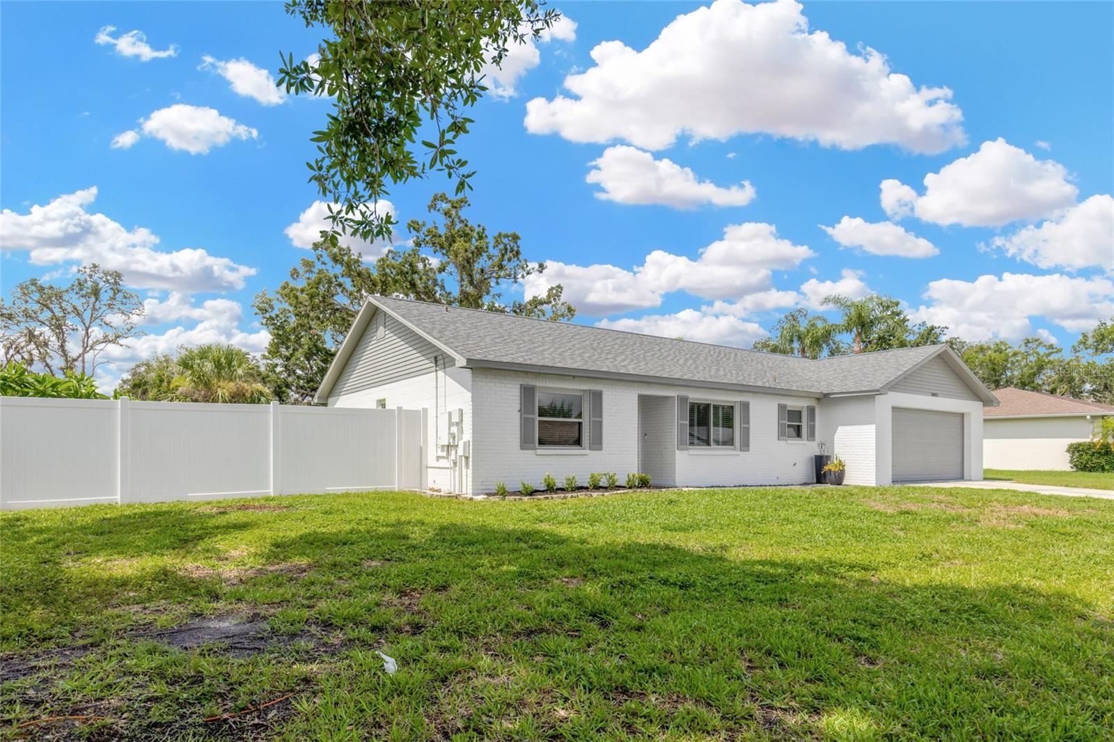 Image 26 of 27 For 10811 Providence Oaks Drive
