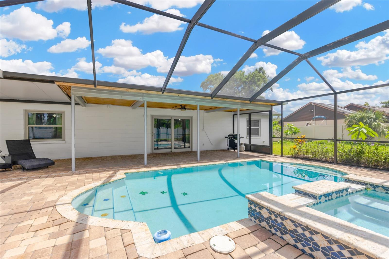 Image 3 of 27 For 10811 Providence Oaks Drive
