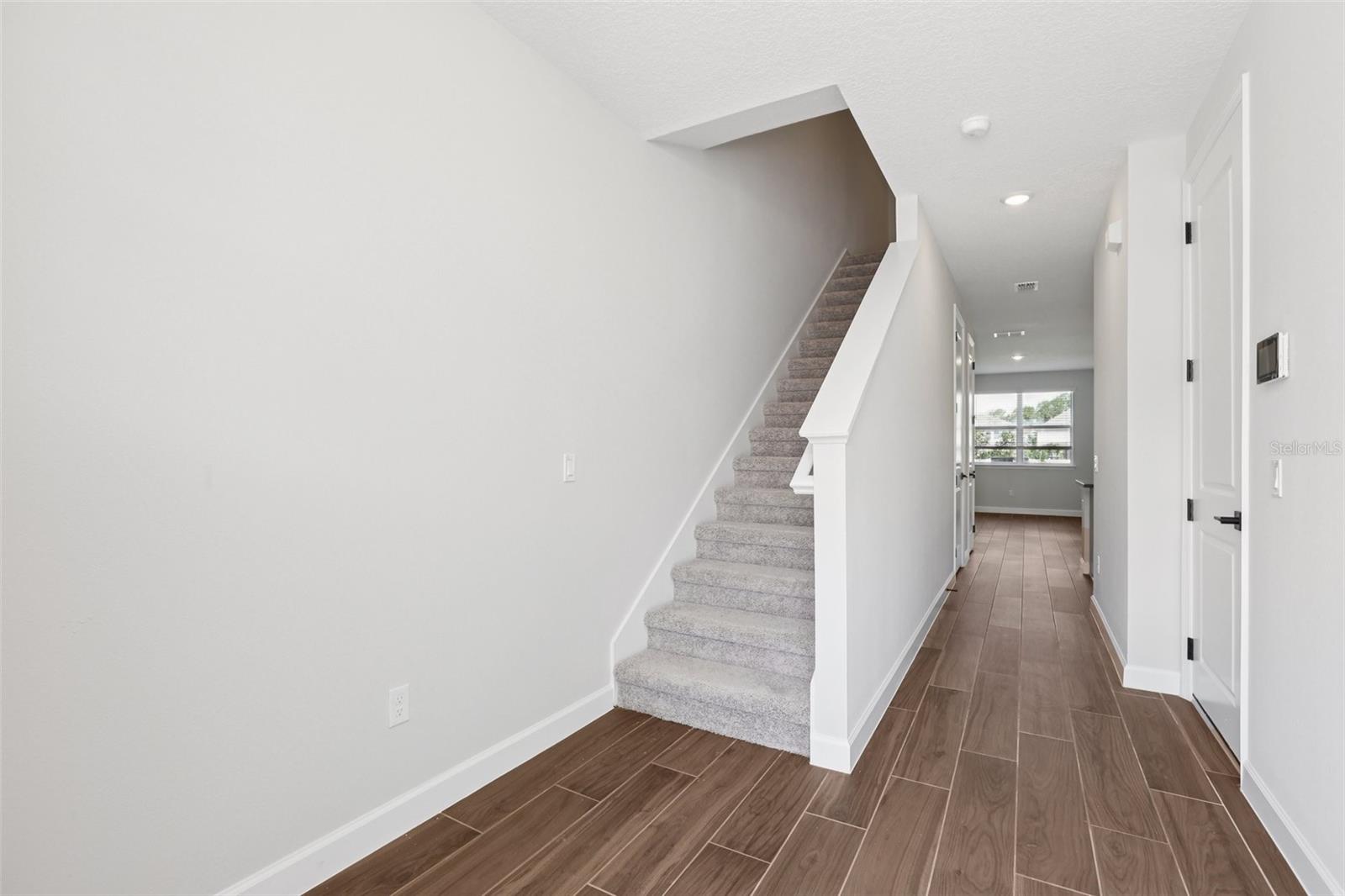 Image 18 of 36 For 7683 Deer Valley Circle