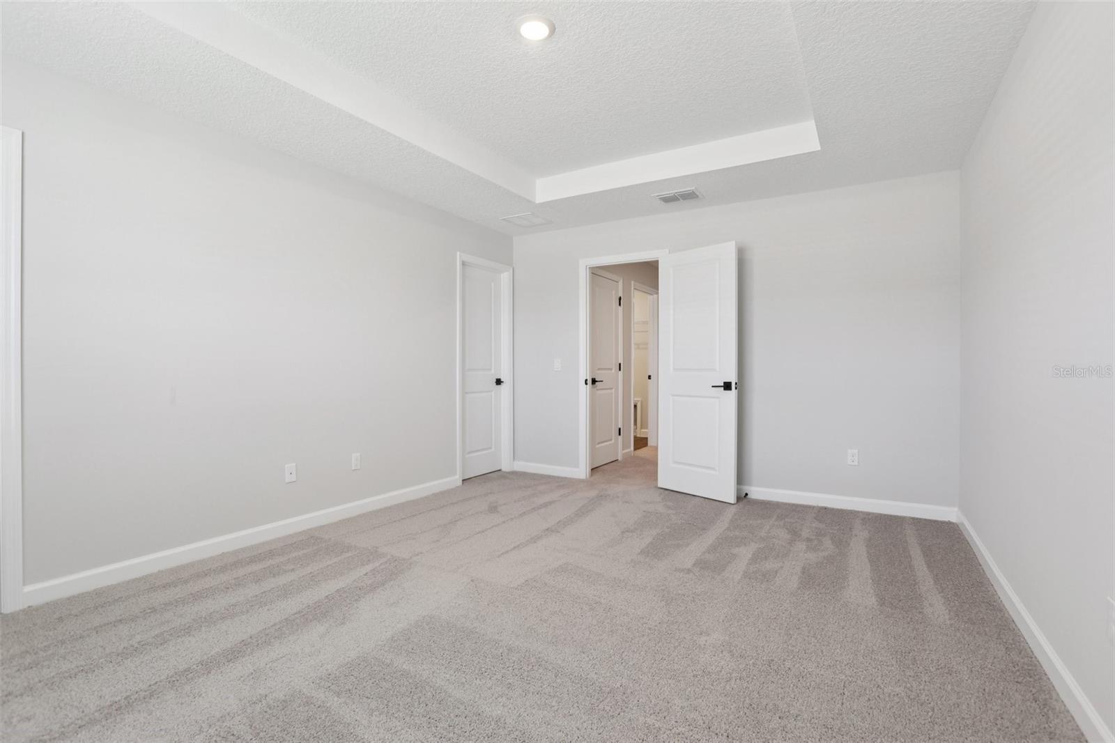 Image 22 of 36 For 7683 Deer Valley Circle