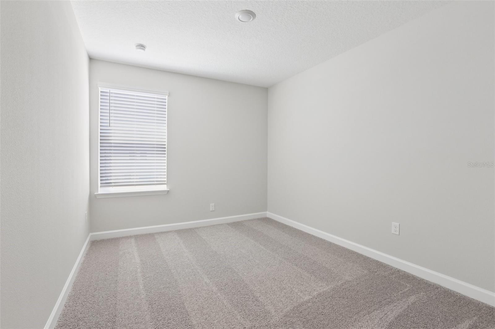 Image 24 of 36 For 7683 Deer Valley Circle