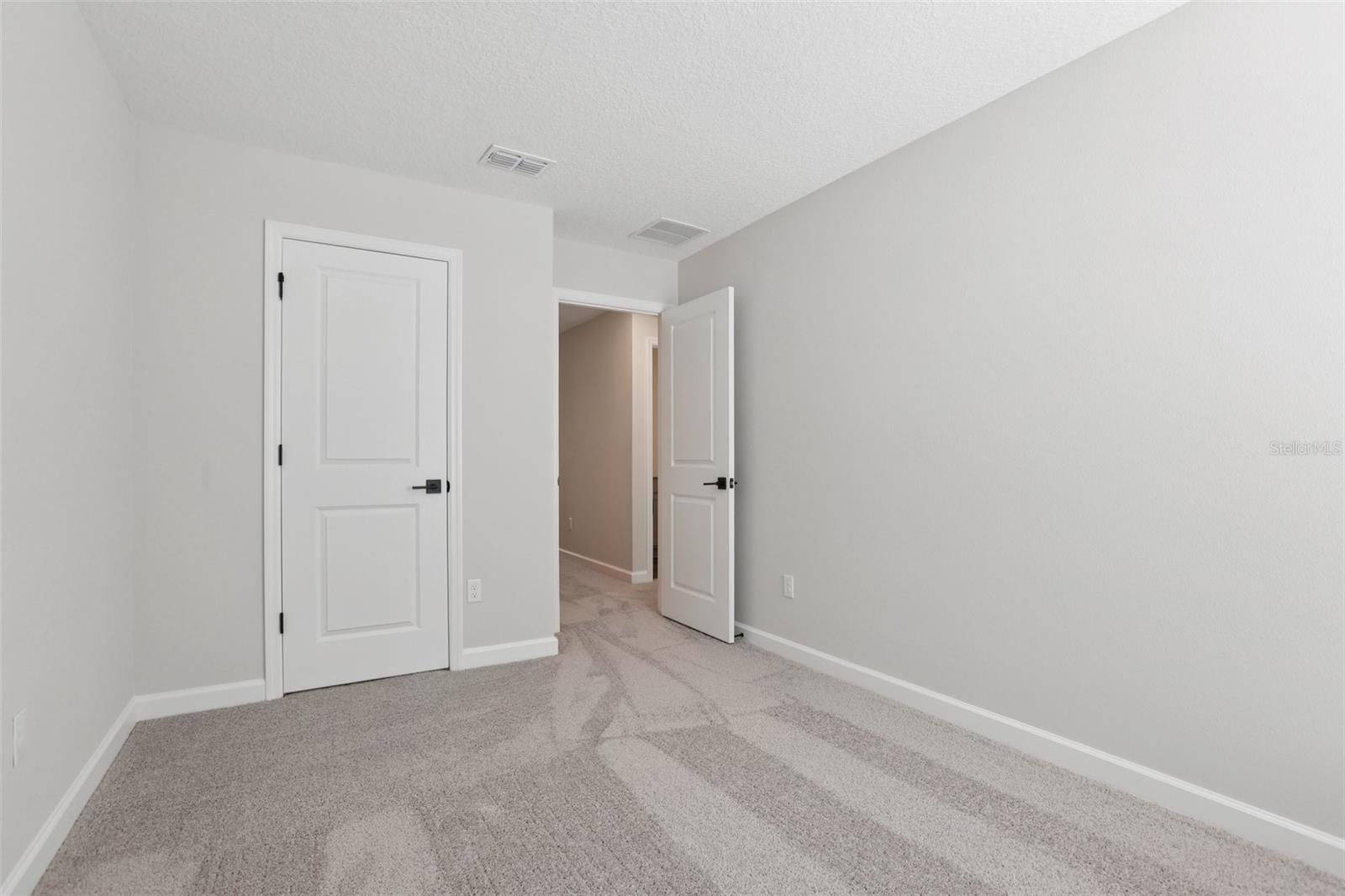 Image 25 of 36 For 7683 Deer Valley Circle