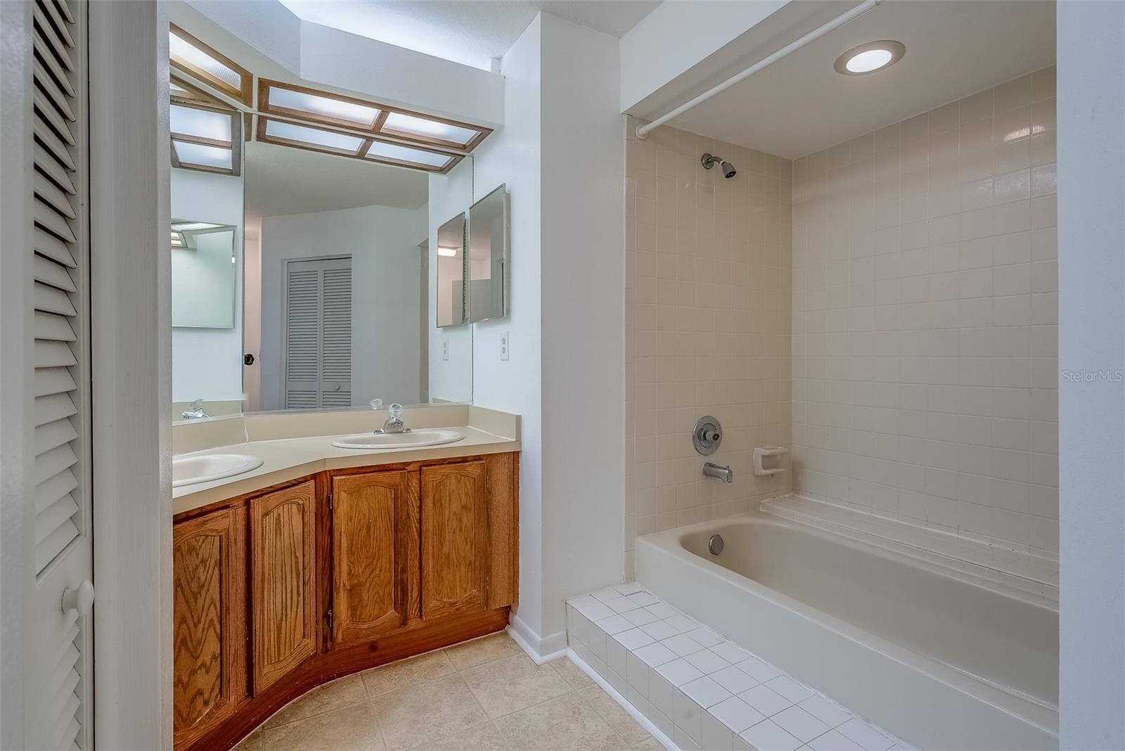 Image 15 of 58 For 2567 Bentley Drive