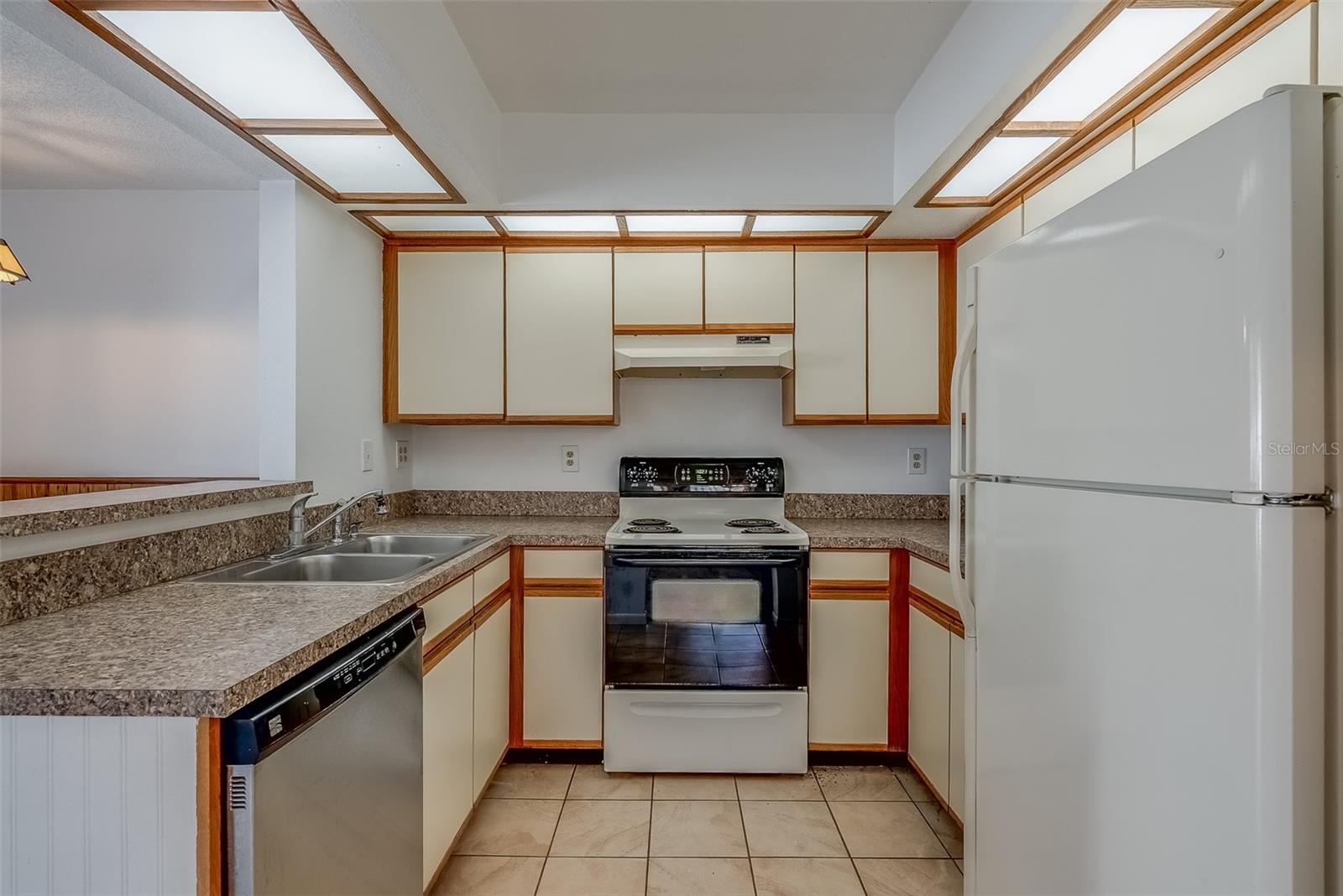 Image 20 of 58 For 2567 Bentley Drive