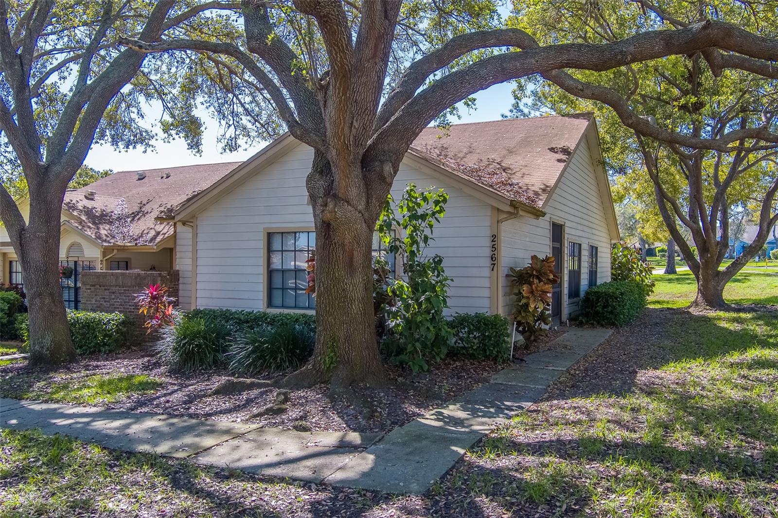 Image 40 of 58 For 2567 Bentley Drive
