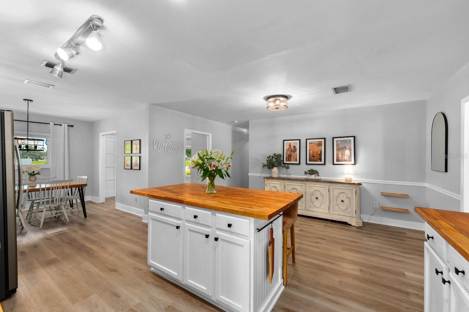 Image 14 of 29 For 2307 Kingsway Road