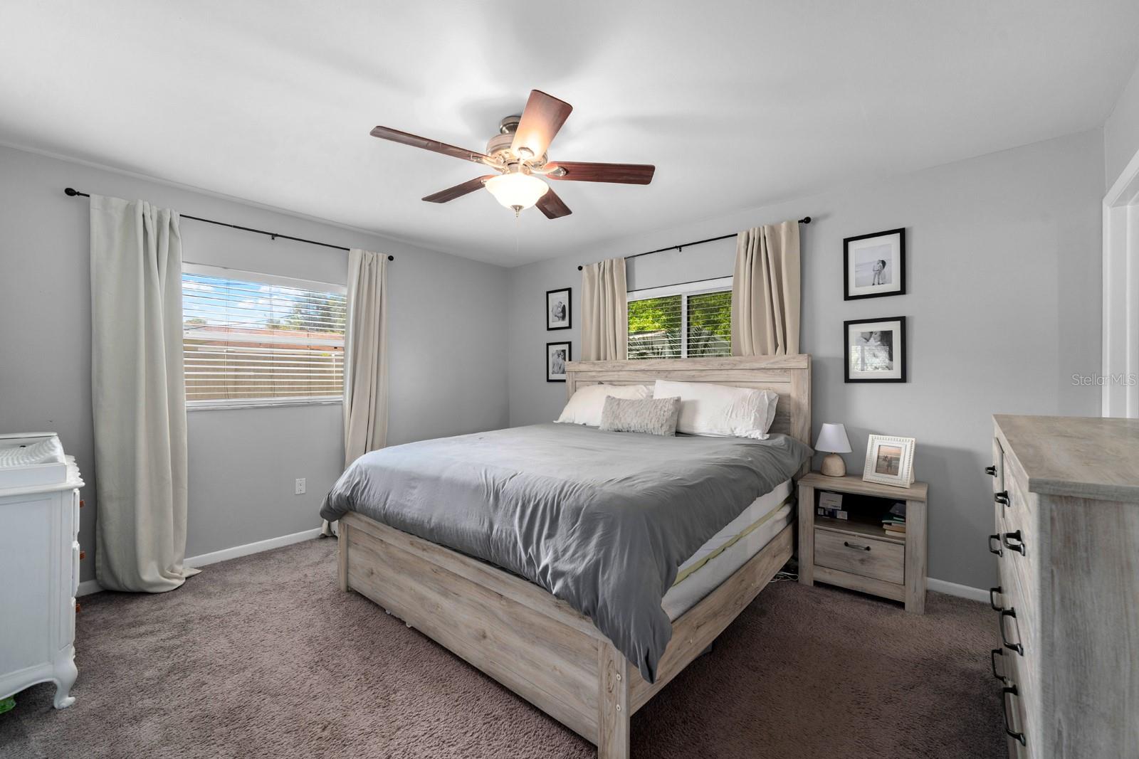 Image 18 of 29 For 2307 Kingsway Road
