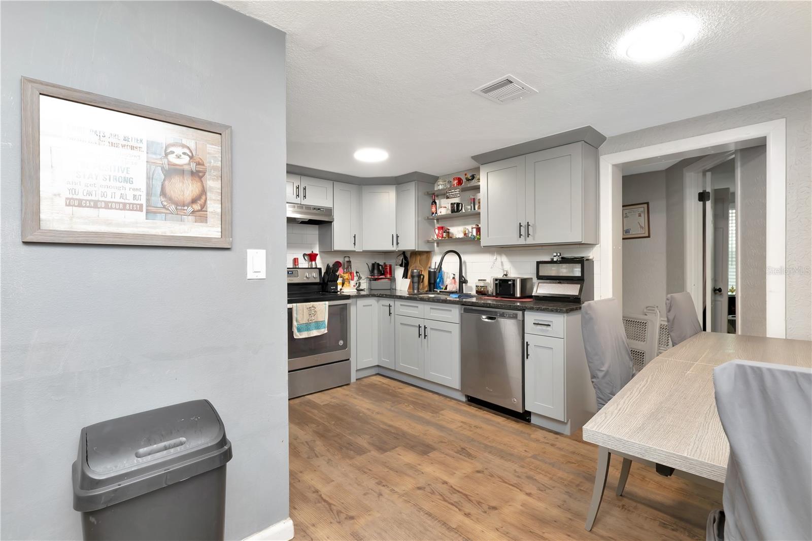 Image 5 of 22 For 3426 Coldwell Drive