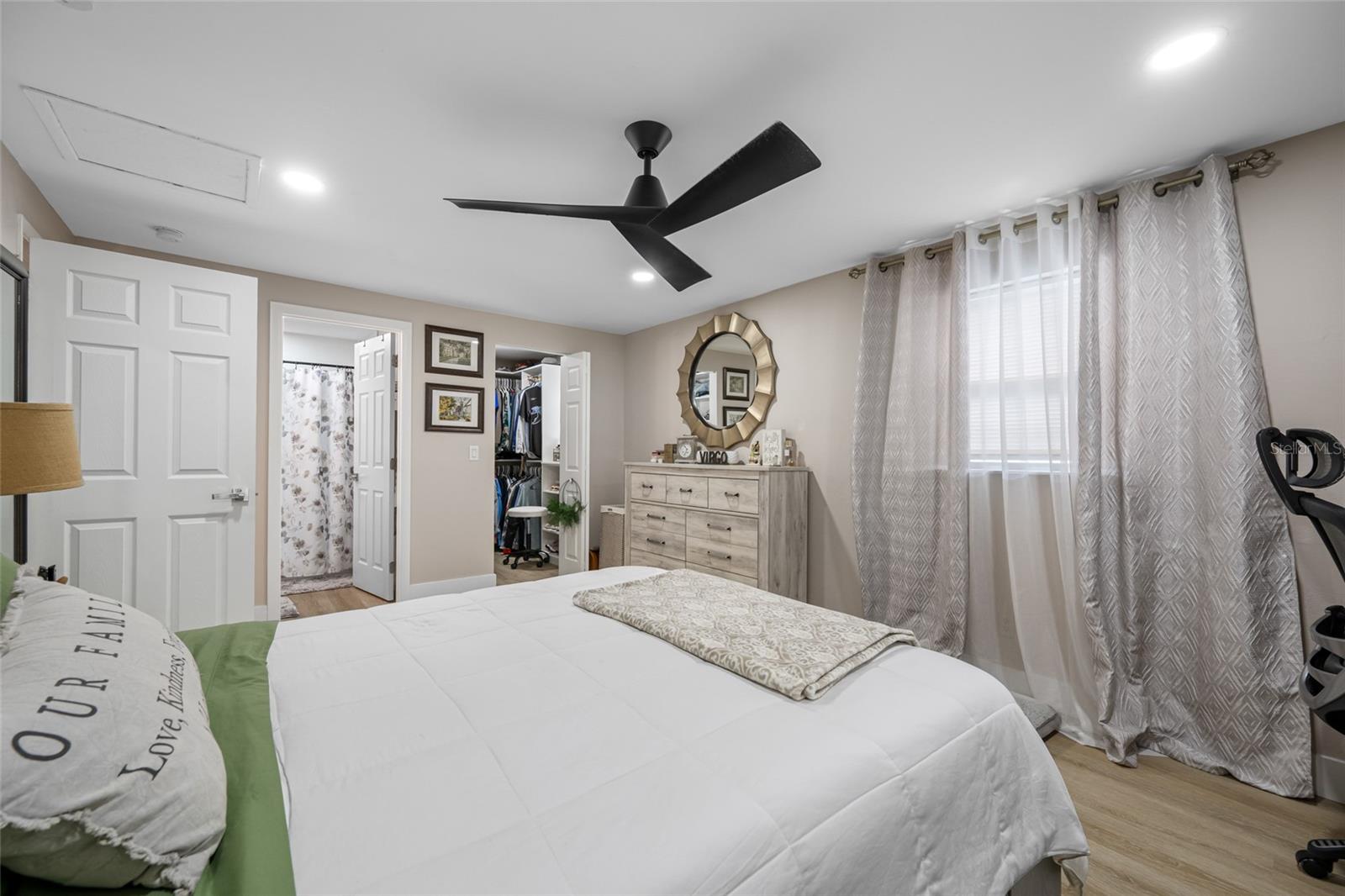 Image 32 of 34 For 6563 65th Avenue N