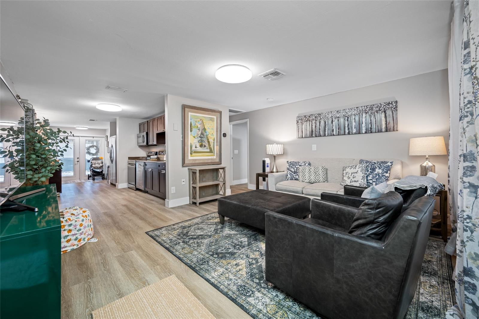 Image 4 of 34 For 6563 65th Avenue N