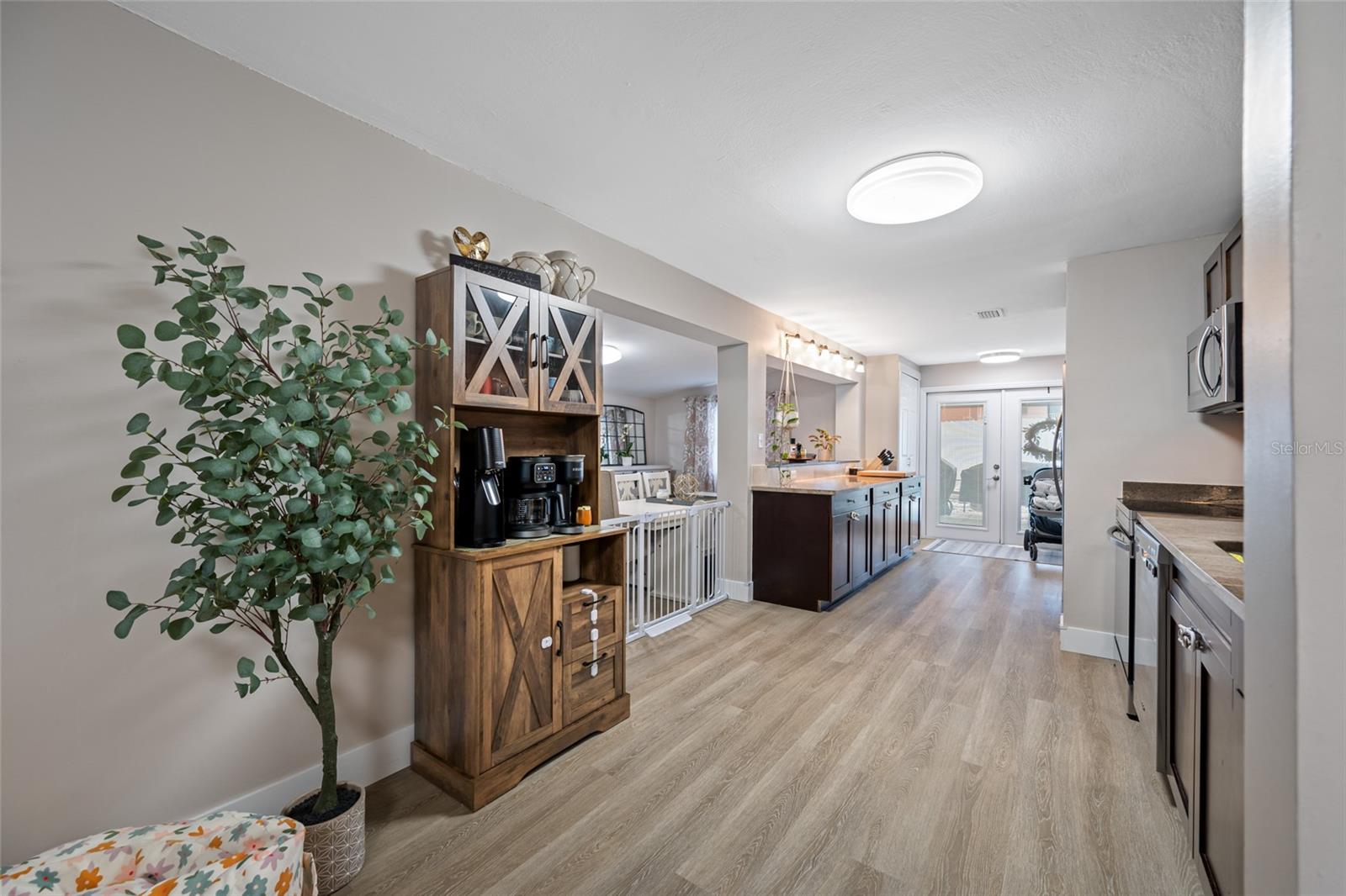 Image 7 of 34 For 6563 65th Avenue N