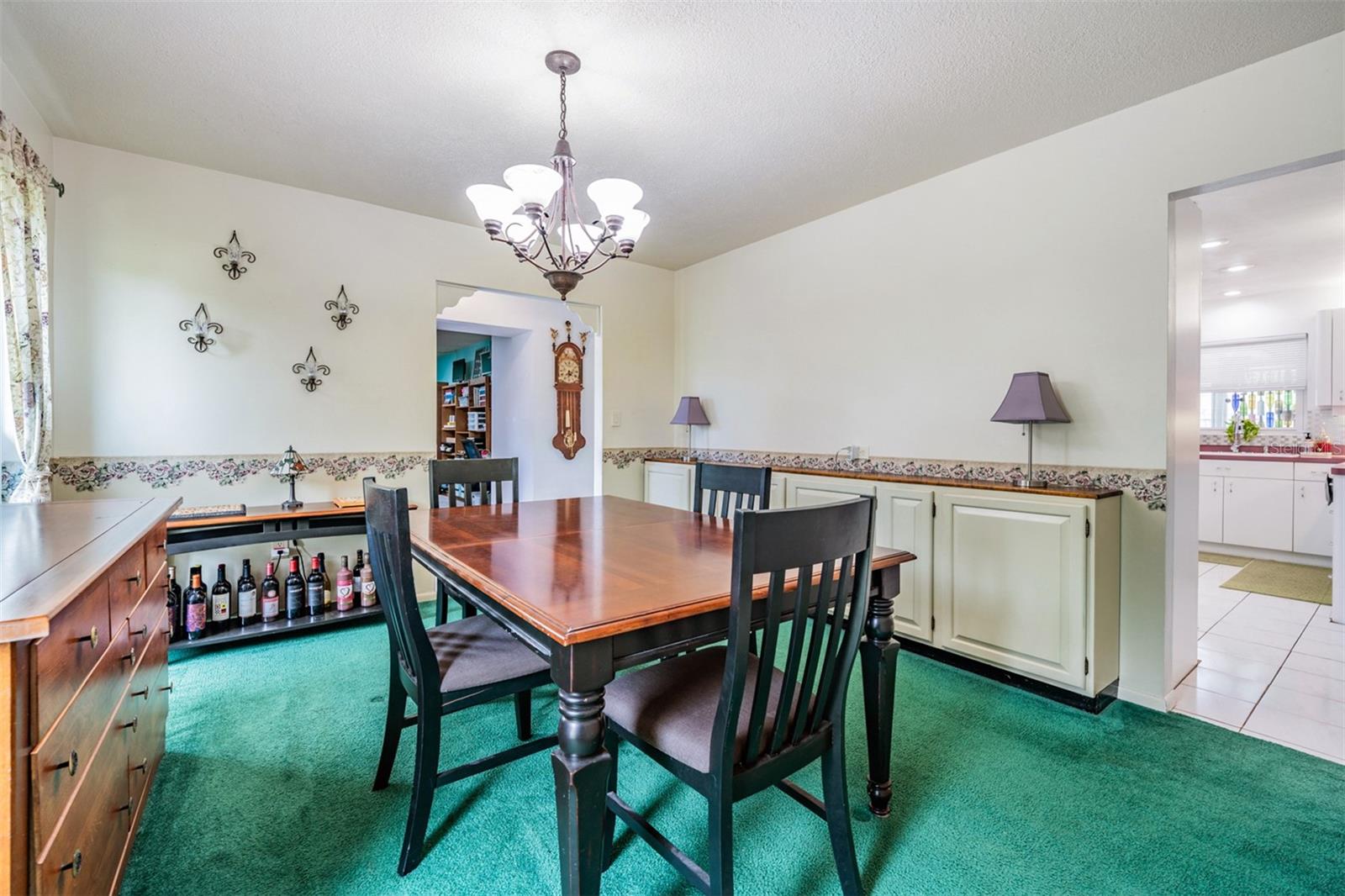 Image 7 of 39 For 1810 Orange Hill Drive