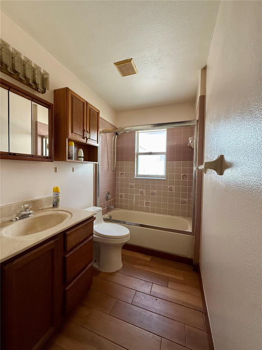 Image 11 of 20 For 2800 13th Avenue N