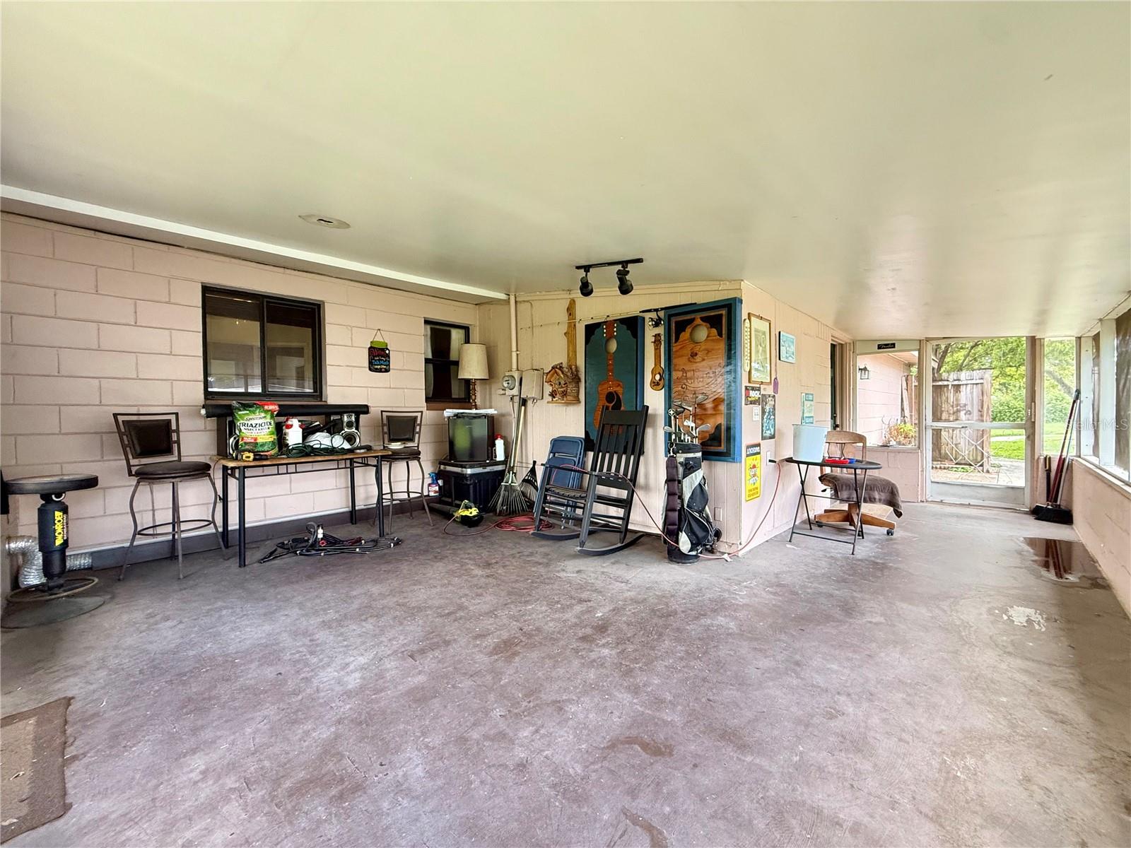 Image 13 of 17 For 6285 52nd Court N
