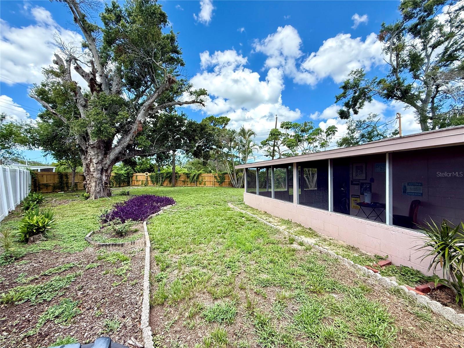 Image 15 of 17 For 6285 52nd Court N