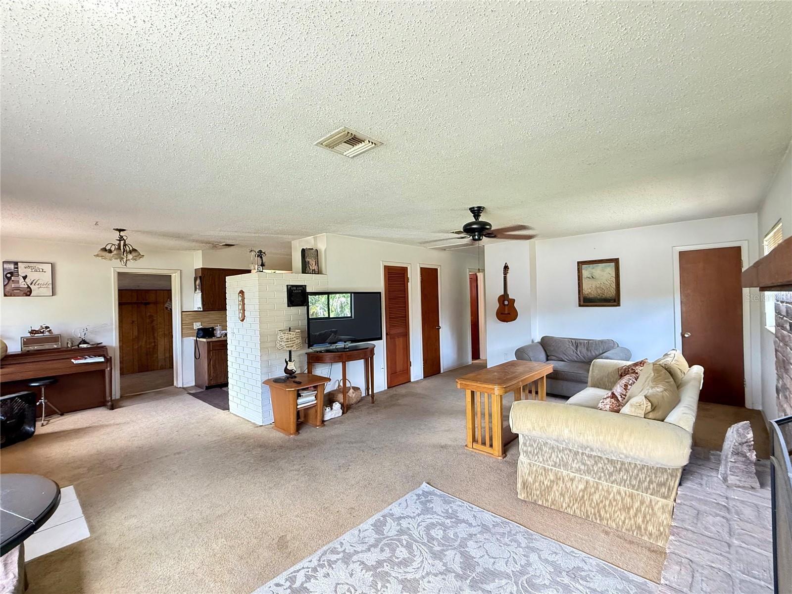 Image 7 of 17 For 6285 52nd Court N
