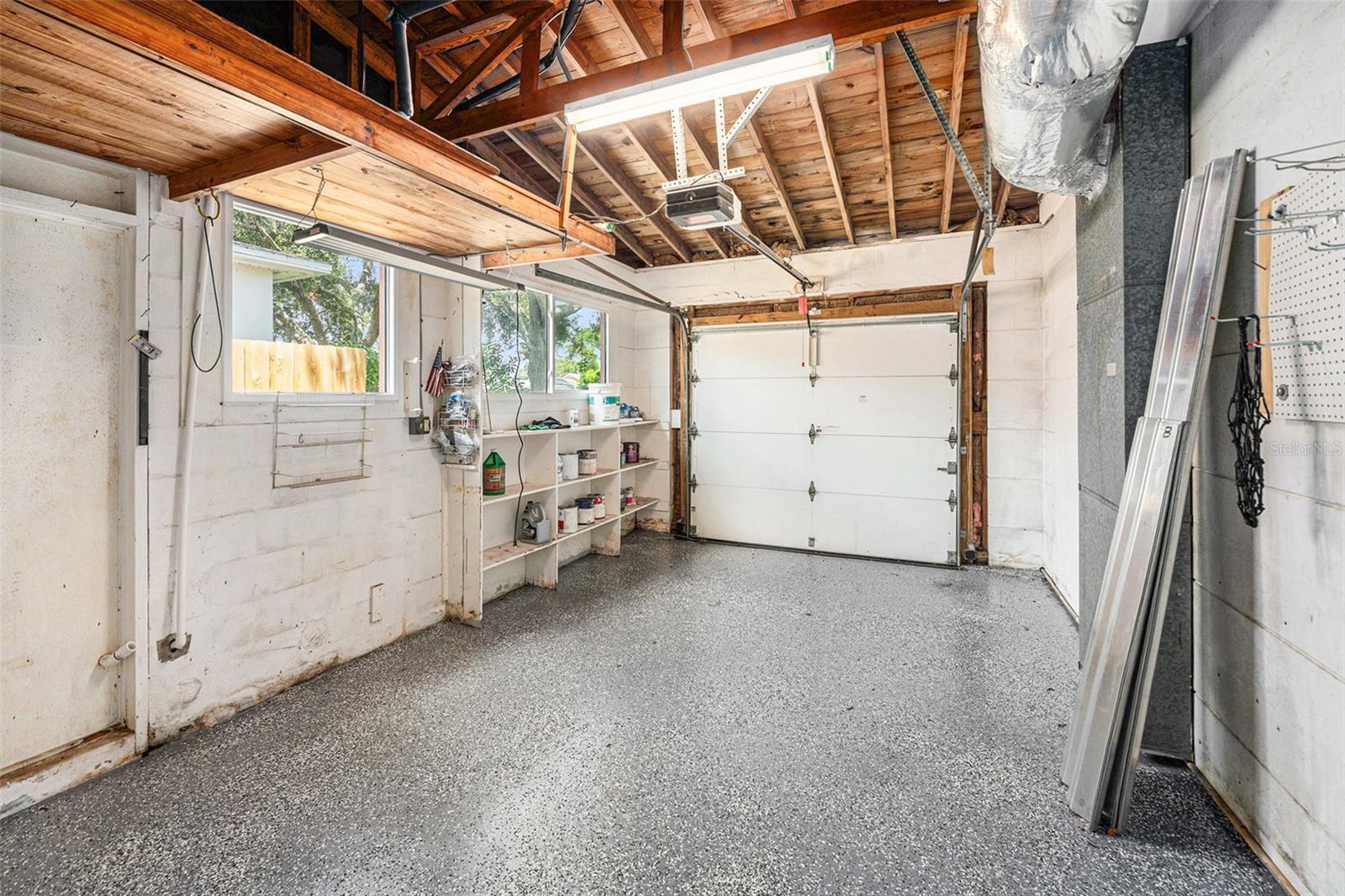 Listing photo id 38 for 1517 60th Street S