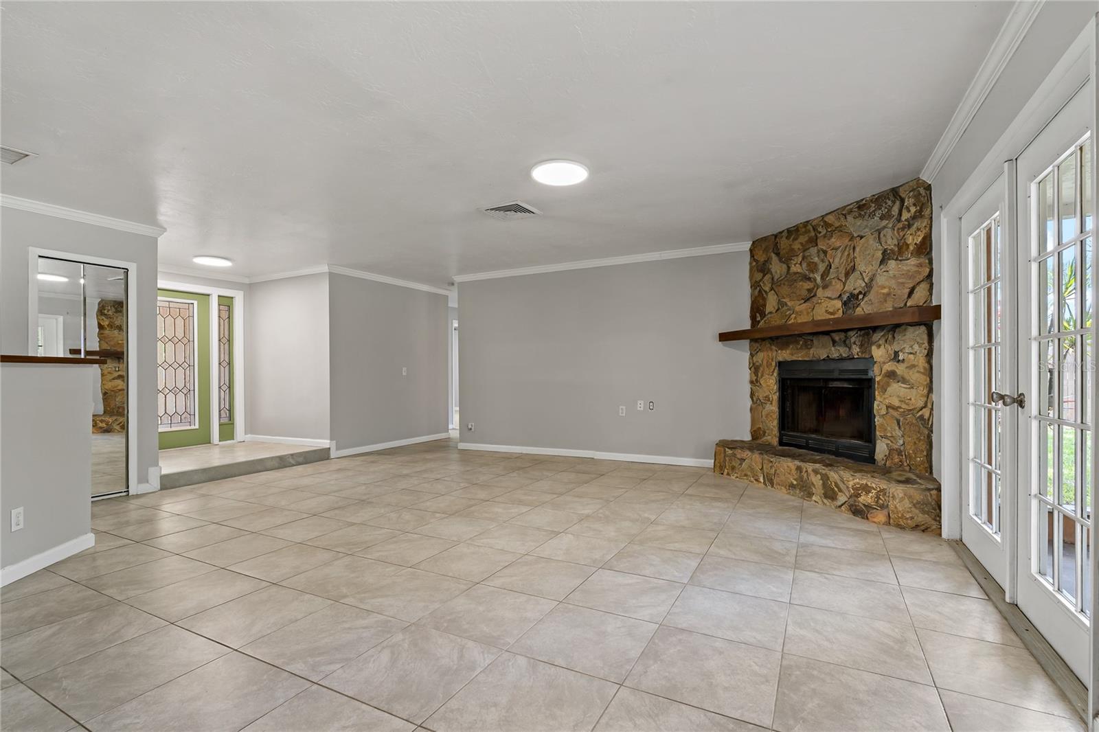 Image 10 of 47 For 2911 Wycombe Way