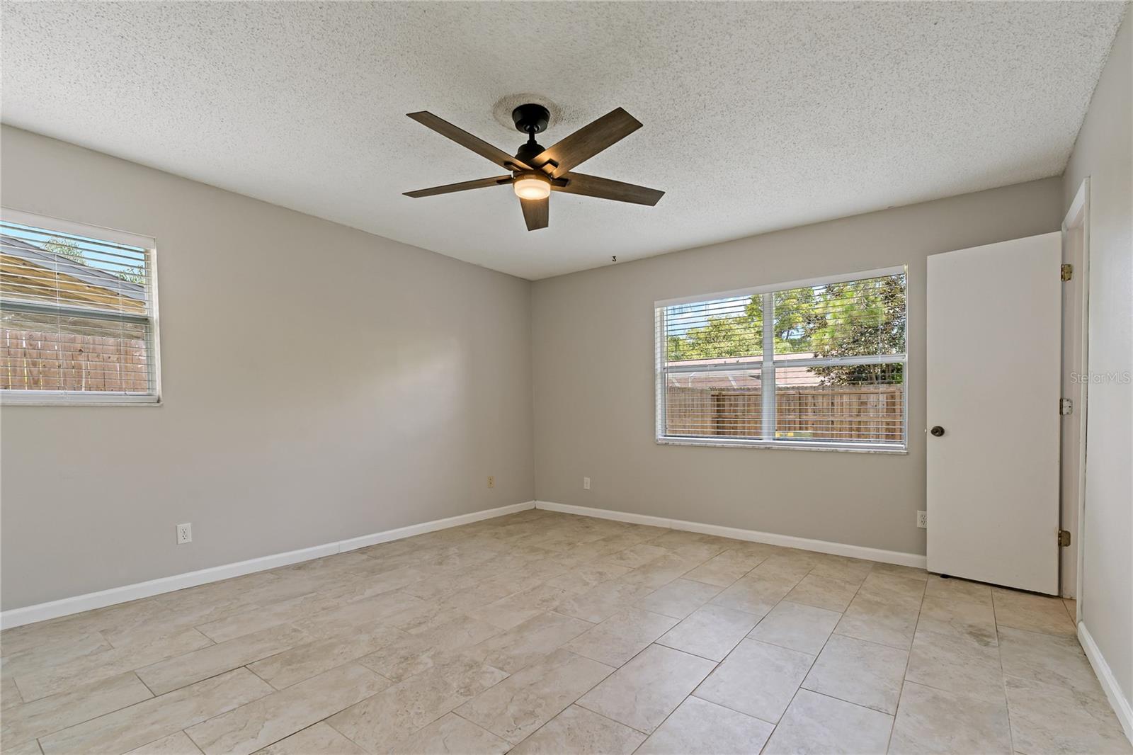 Image 18 of 47 For 2911 Wycombe Way