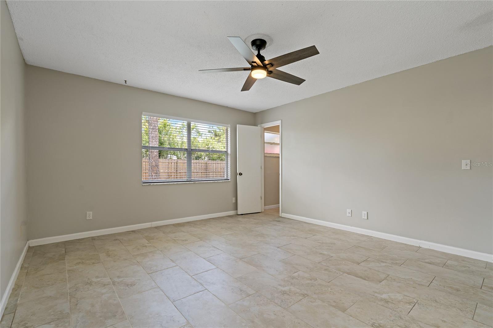 Image 19 of 47 For 2911 Wycombe Way