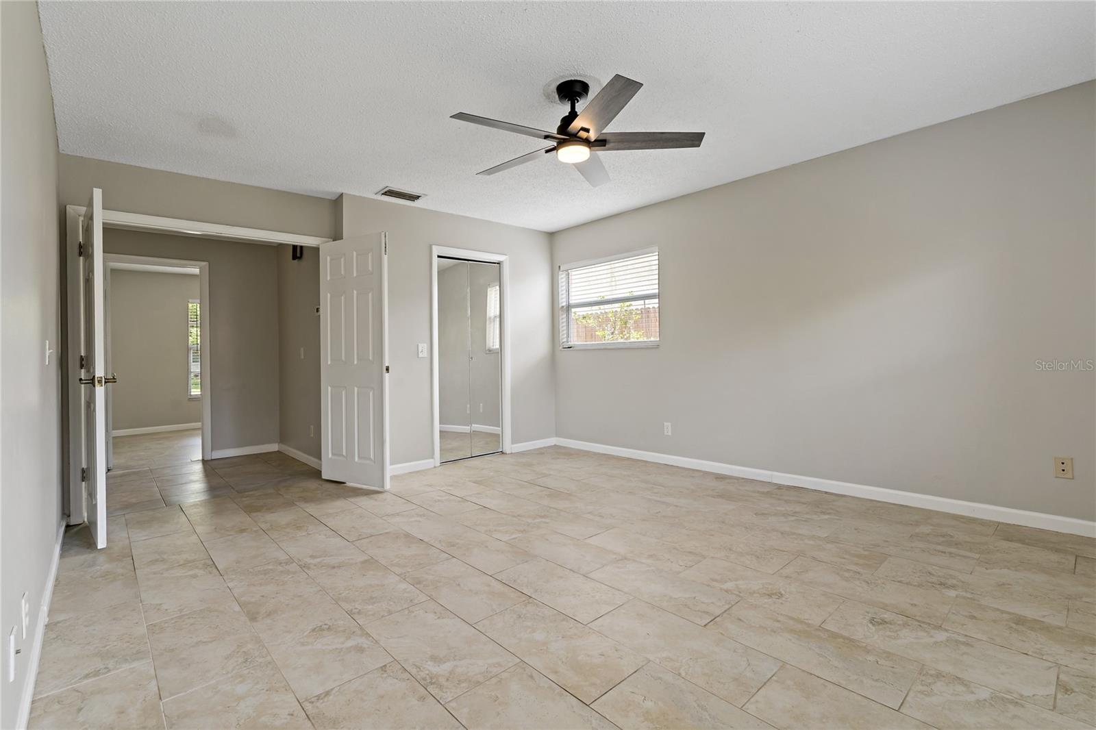 Image 21 of 47 For 2911 Wycombe Way