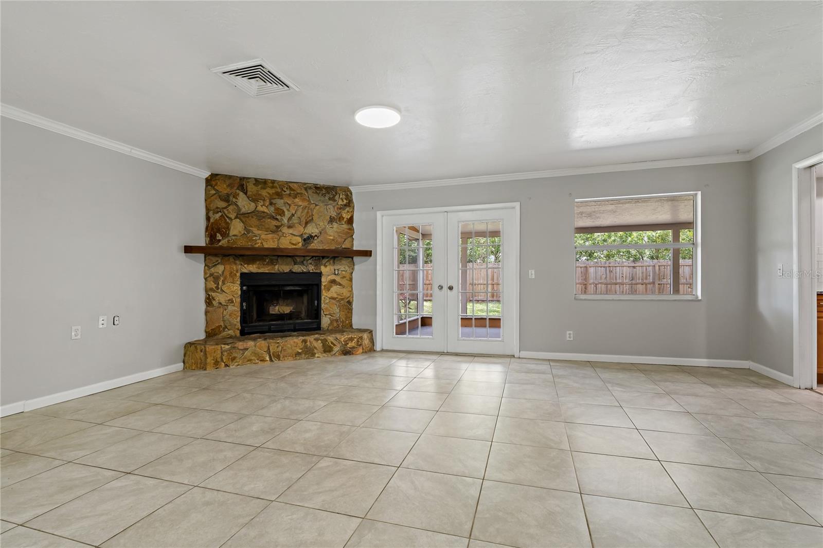Image 9 of 47 For 2911 Wycombe Way