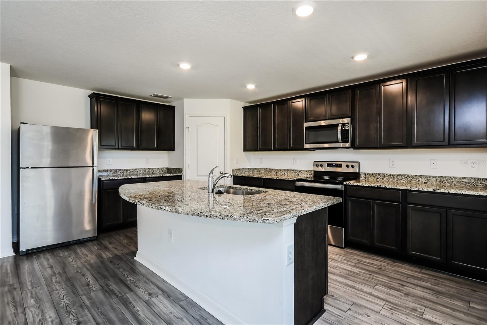 Image 4 of 9 For 1375 Swan Lake Circle