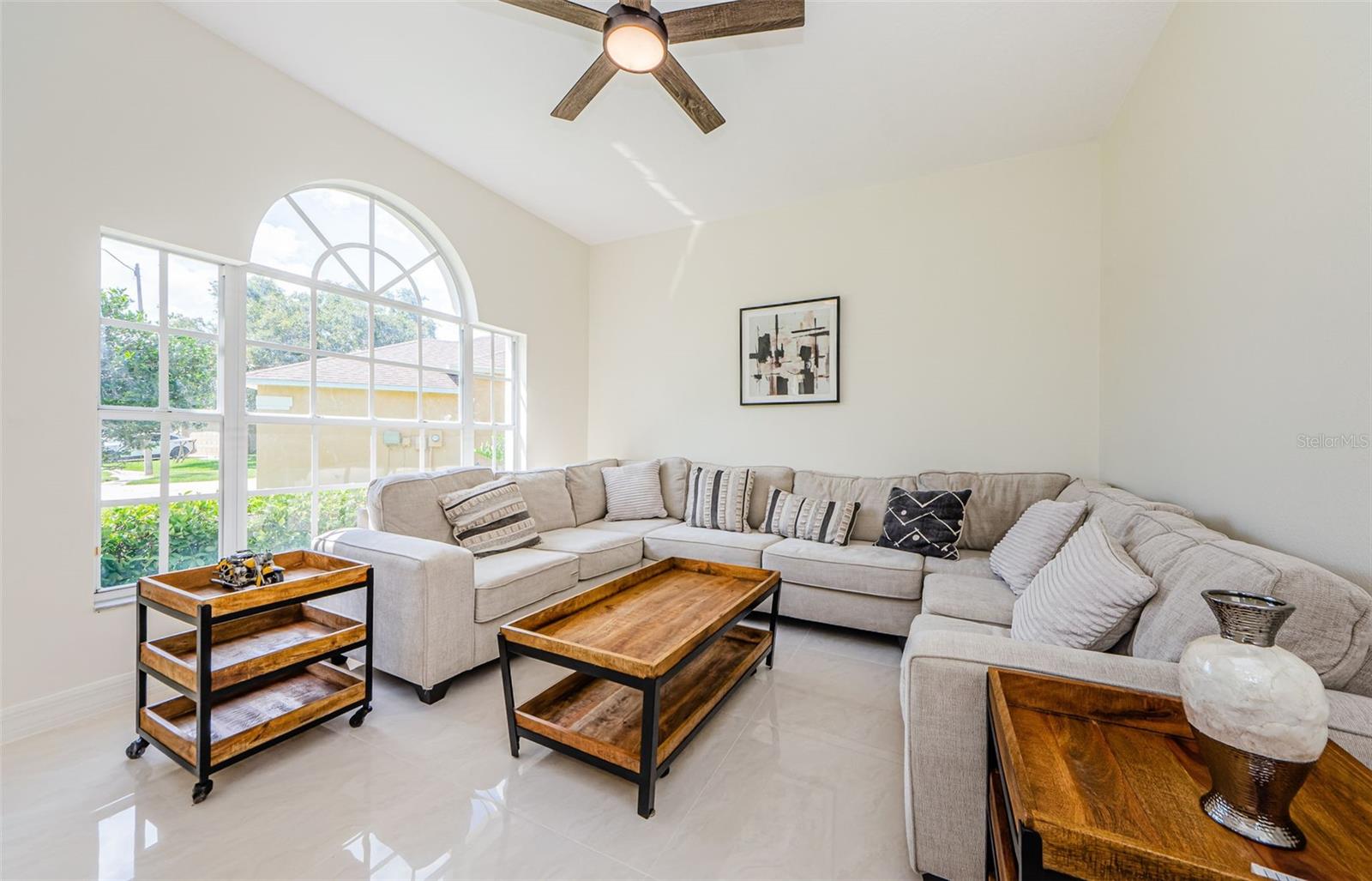 Listing photo id 10 for 8604 Herons Cove Place