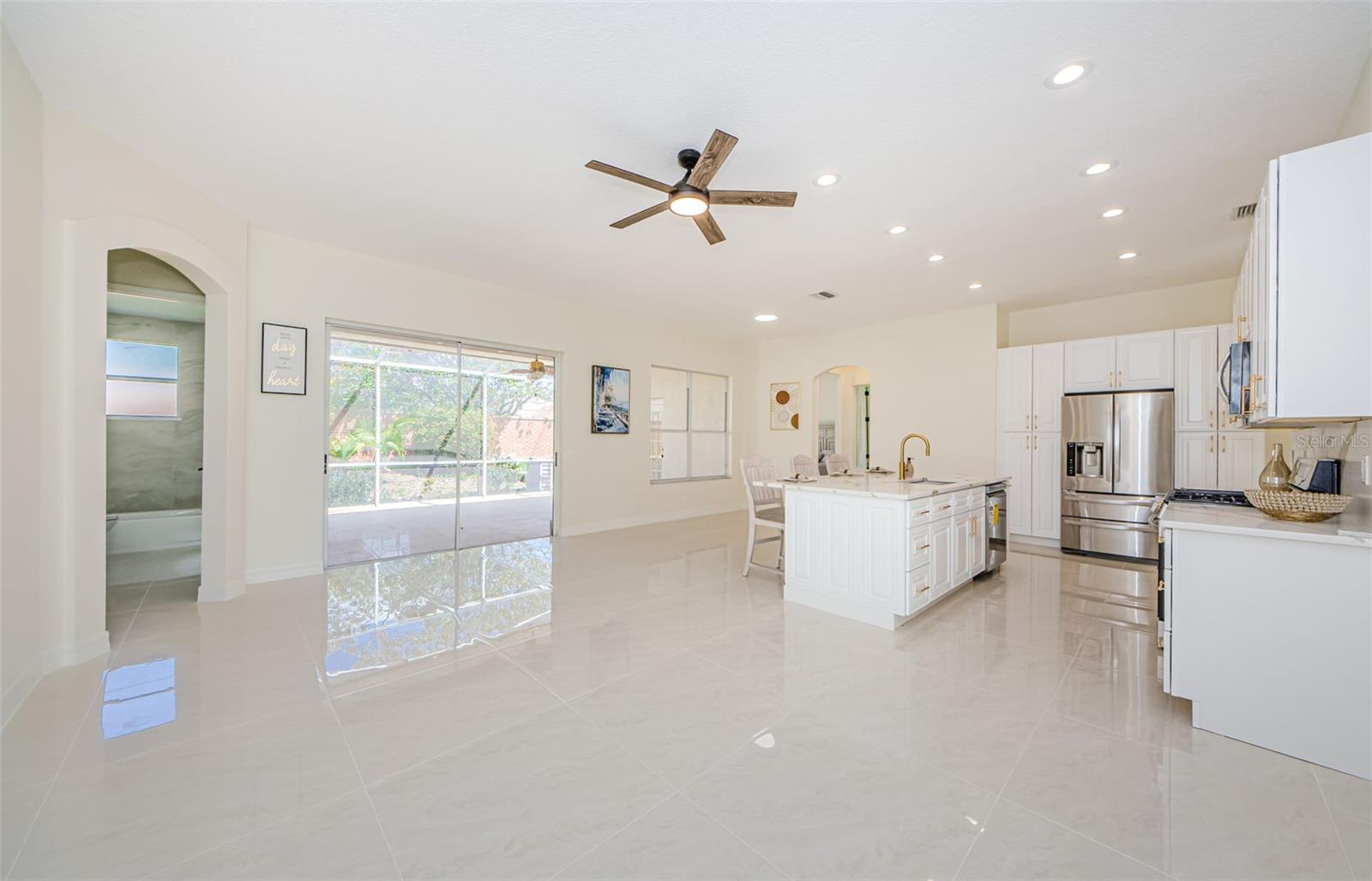 Listing photo id 23 for 8604 Herons Cove Place