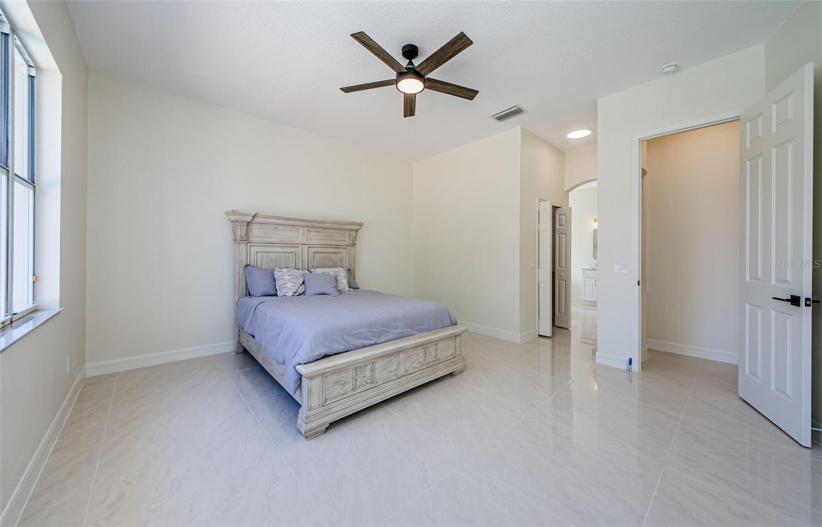 Listing photo id 28 for 8604 Herons Cove Place