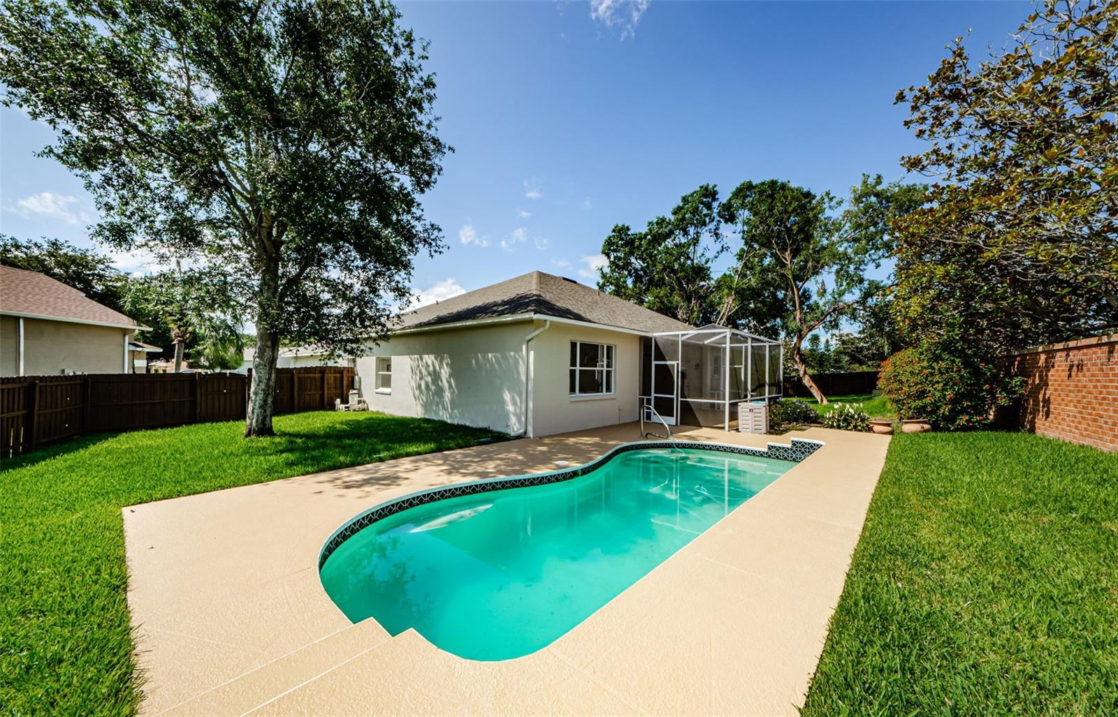 Listing photo id 42 for 8604 Herons Cove Place