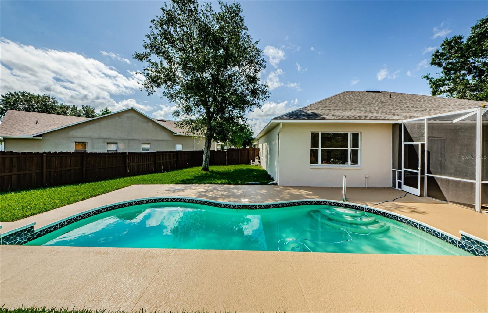 Listing photo id 44 for 8604 Herons Cove Place